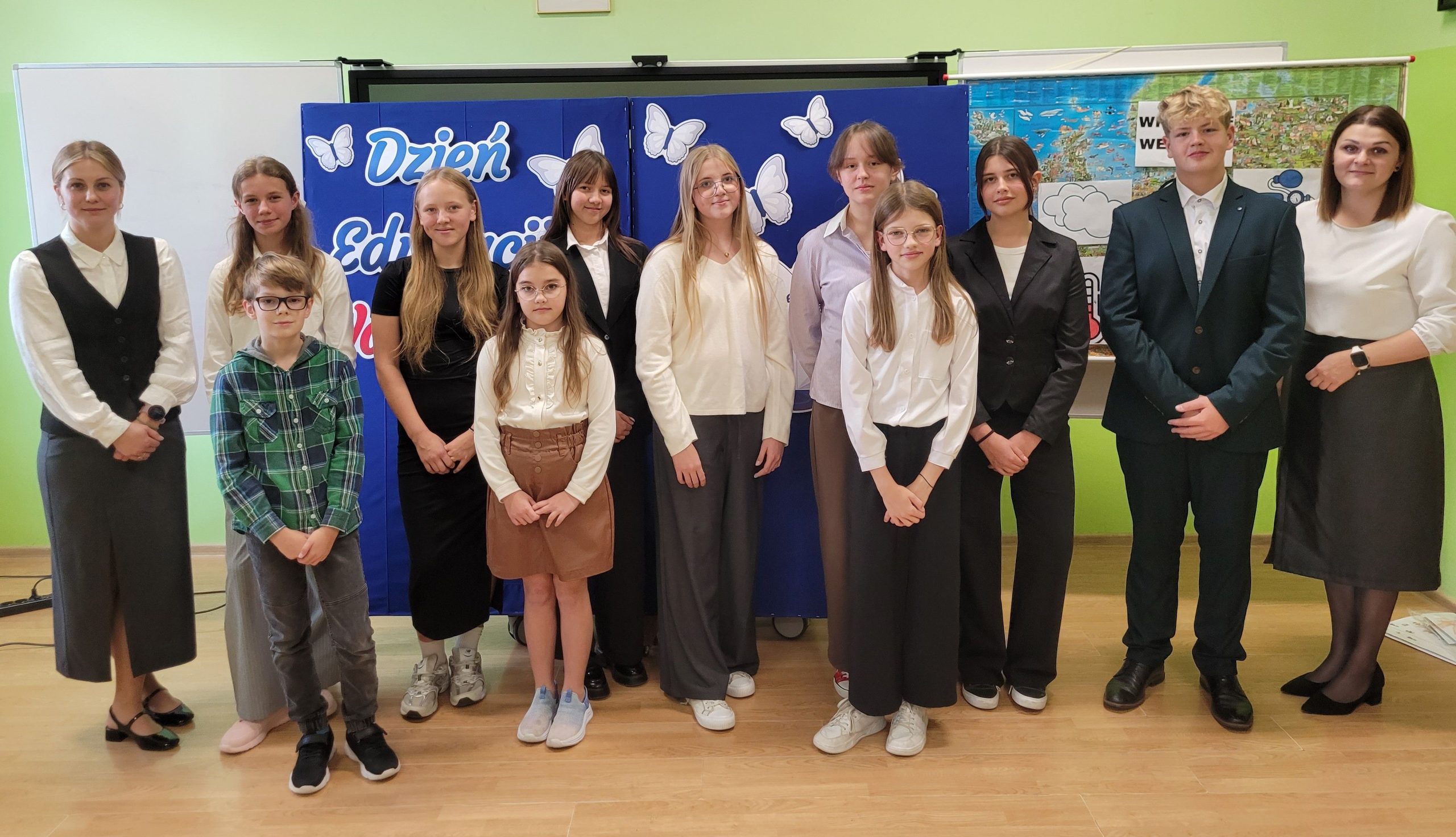 „Wiadomości Szkolne – Wydanie Specjalne”, czyli Dzień Edukacji Narodowej z przymrużeniem oka