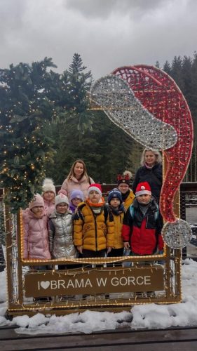 Wyjazd-mikolajkowy-uczniow-kl.-I-III-do-Bramy-Gorce-w-Nowym-Targu-16