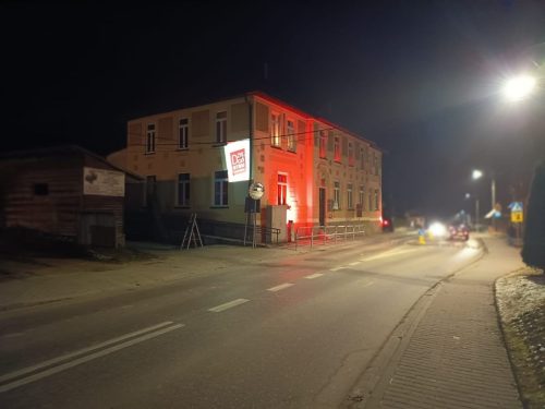 Final-Akcji-DziecinstwoBezPrzemocy-–-Budynek-Szkoly-w-Nowym-Swietle-4