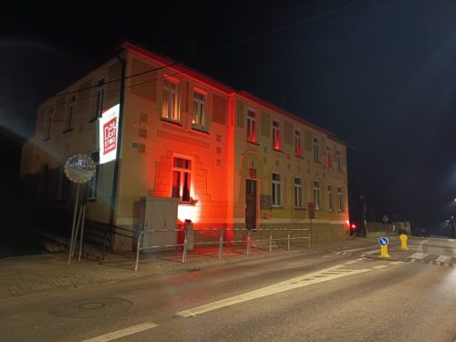 Final-Akcji-DziecinstwoBezPrzemocy-–-Budynek-Szkoly-w-Nowym-Swietle-6