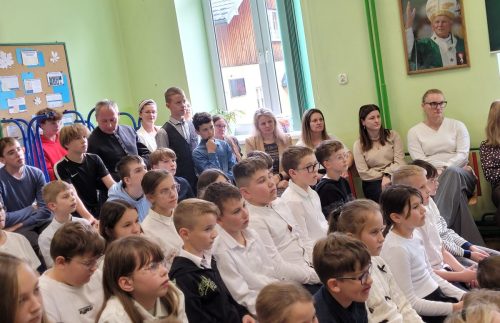 Uroczysta-akademia-z-okazji-Dnia-Nauczyciela-3
