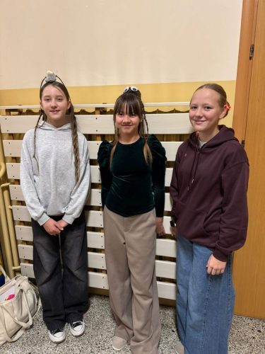 Dzien-Szalonej-Fryzury1