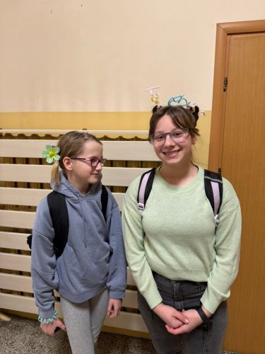 Dzien-Szalonej-Fryzury2