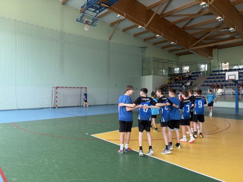 Gminne-zawody-w-pilke-reczna-klas-VIII-i-mlodszych-1