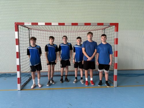 Gminne-zawody-w-pilke-reczna-klas-VIII-i-mlodszych-3