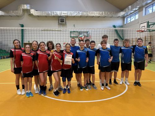 Gminne-zawody-z-siatkowki-klas-VIII-i-mlodszych3