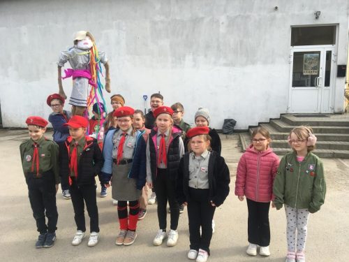 POZEGNANIE-ZIMY-PRZEZ-ZUCHY-1