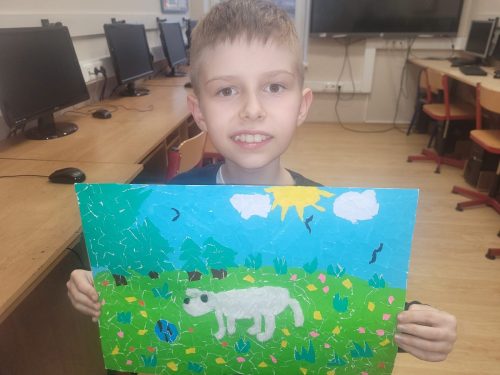 Uczen-podczas-tworzenia-pracy-konkursowej-5