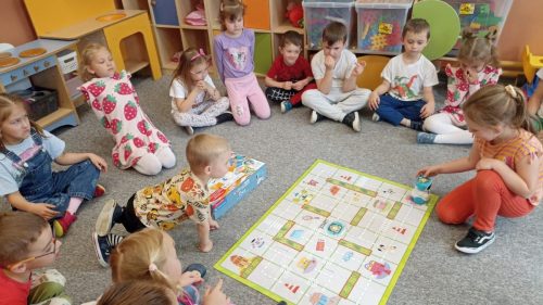 Zajecia-w-przedszkolu-z-wykorzystaniem-robota-edukacyjnego-3