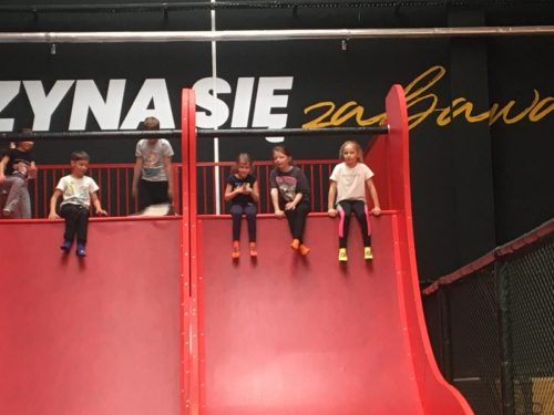 Uczniowie-kl.-I-III-w-parku-trampolin-6