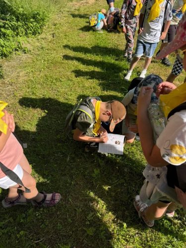 SPACER-Z-BLOGOSLAWIONYM-–-WYCIECZKA-UCZNIOW-KLAS-I–III-DO-LAPSZ-NIZNYCH-23