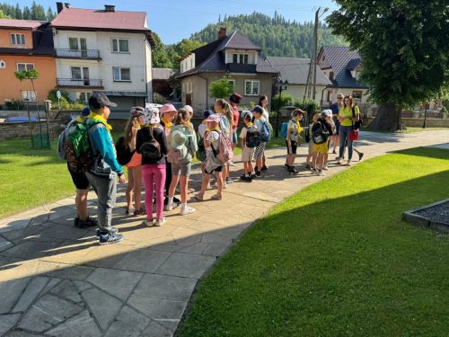 SPACER-Z-BLOGOSLAWIONYM-–-WYCIECZKA-UCZNIOW-KLAS-I–III-DO-LAPSZ-NIZNYCH-26