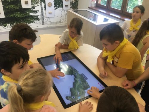 SPACER-Z-BLOGOSLAWIONYM-–-WYCIECZKA-UCZNIOW-KLAS-I–III-DO-LAPSZ-NIZNYCH-4