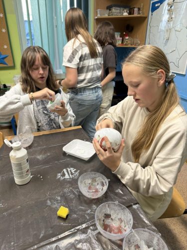 Warsztaty bombek choinkowych 2025