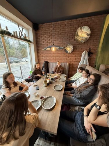 Uczniowie-klasy-VI-VIII-na-warsztatach-w-Publicznej-Bibliotece-15