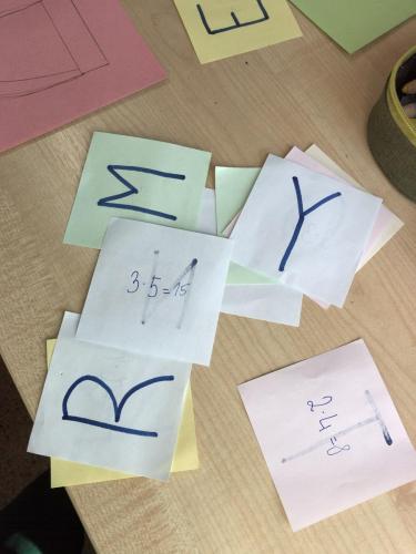 Prace-wykonywane-podczas-realizacji-projektu-edukacyjnego-Multisensoryczne-poznawanie-swiata-tworzenie-napisu-Kreatywnosc-4