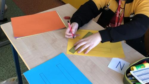 Prace-wykonywane-podczas-realizacji-projektu-edukacyjnego-Multisensoryczne-poznawanie-swiata-tworzenie-napisu-Kreatywnosc-5