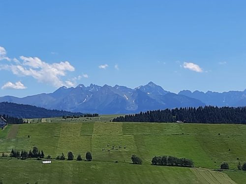 Wycieczka-Dookola-Spisza-widok-na-tatry