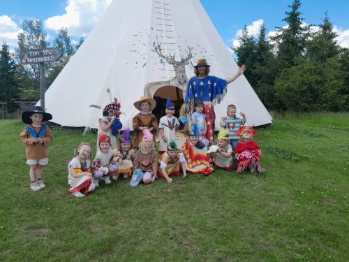 Wycieczka-przedszkolakow-do-Wioski-Indianskiej-1