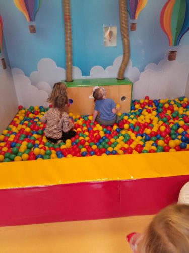 Przedszkolaki-podczas-zabawy-w-Malpim-Gaju-12