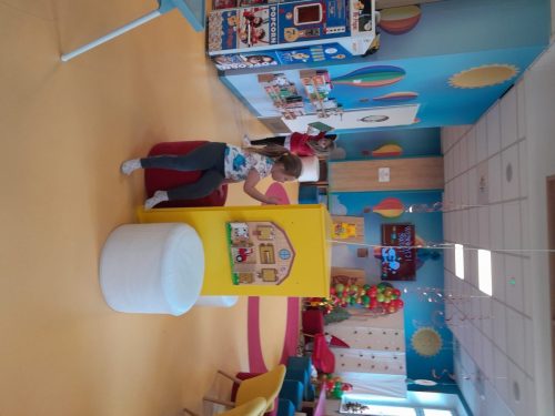 Przedszkolaki-podczas-zabawy-w-Malpim-Gaju-5