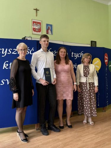 Urzoczystosc-zakonczenia-roku-szkolnego-2024 2025-28