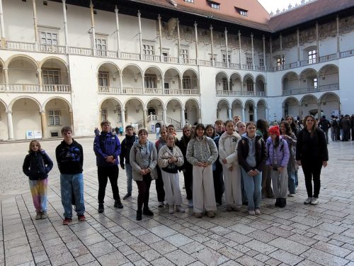 Uczniowie-kl.-V-VIII-podczas-wyjzadu-do-Krakowa-w-ramach-projektu-Poznaj-Malopolske-26