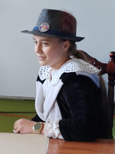 Inscenizacja-dramatu-Fredry-Zemsta-w-wykonaniu-siodmoklasistow-4